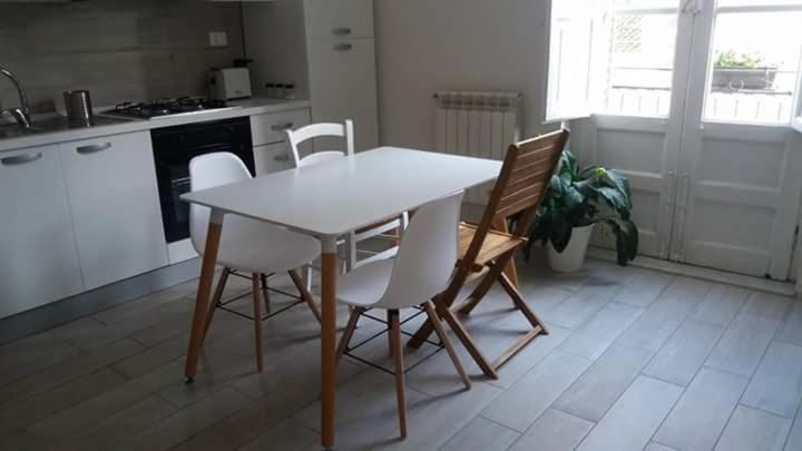 Alojamento de Acomodação e Pequeno-almoço Palermo Inn Apartment Palermo