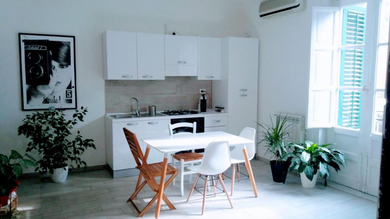 Alojamento de Acomodação e Pequeno-almoço Palermo Inn Apartment *